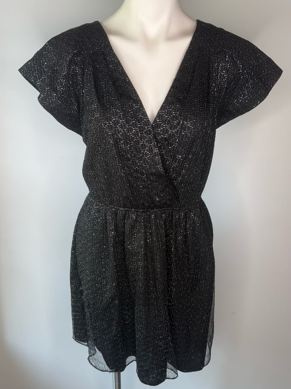 BCBGeneration Black Metallic V-Neck Short Sleeve Dress